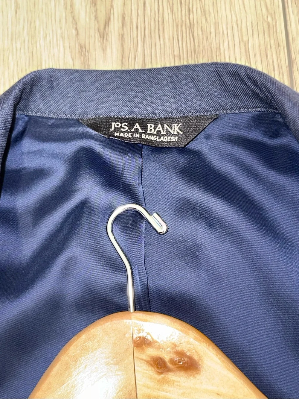 Jos.A.Bank Travelers Collection 44R Navy 2-Piece Suit Tailored Fit Blazer & Pant